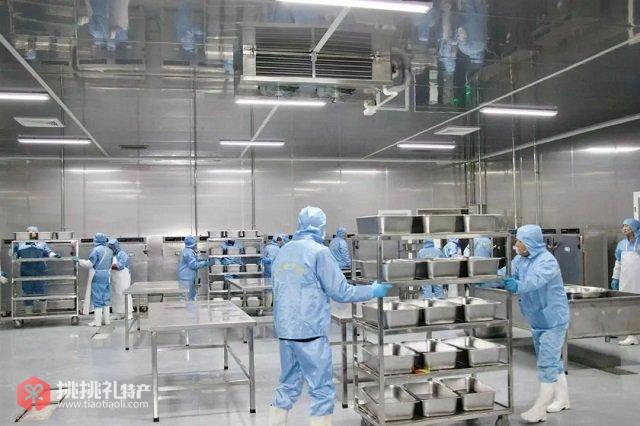 图：山东尊润圣罗捷食品有限公司鹅肝产品生产加工现场