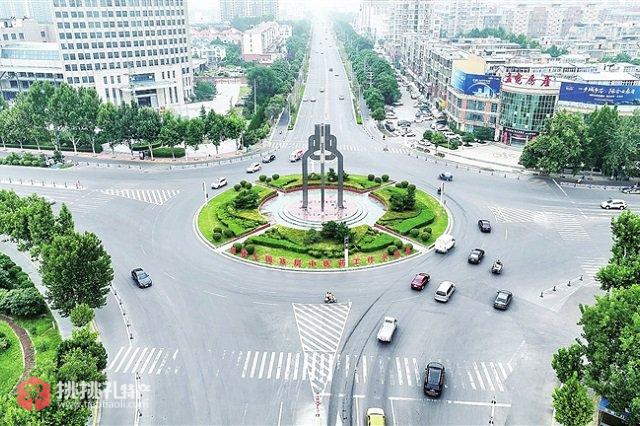 图为河南省辉县市城区