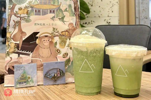 图为“去茶山”主打产品和文创周边
