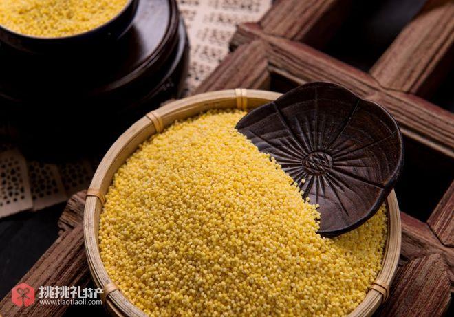 图为石家庄特产：龙兴贡米