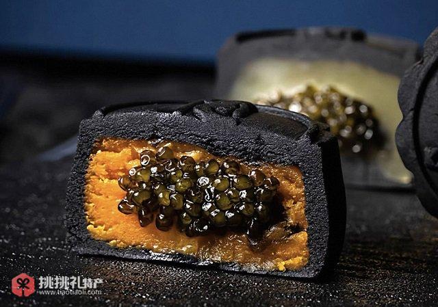 图为浙江“新特产”鱼子酱月饼特写